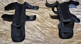 Venum rukavice a chrániče holení - 4