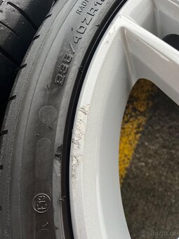 Mercedes amg r18 - 4