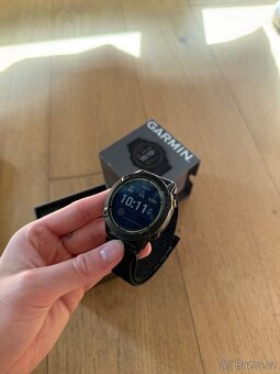 Garmin Enduro Solar Carbon - 4