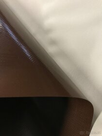 hnědá PVC plachtovina 650g/m2; šíře 2,05m - 4
