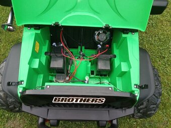 Elektrické autíčko , Jeep Wrangler - 4