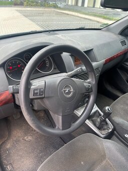 Opel Astra Caravan 1.6 16V dovoz DE - 4