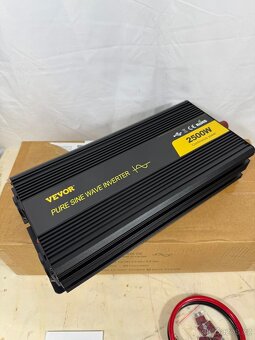 Napájecí invertor 2500W LCD Displej - 4