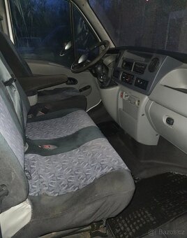 Nissan In terestár 2.5 DCI 3 místa - 4