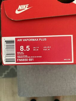 NIKE AIR VAPORMAX PLUS - 4