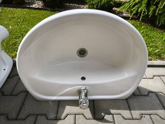 WC kombi s nádržkou a umyvadlo - 4