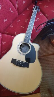 12 strunná elektroakustická kytara Roundback Styl OVATION. - 4