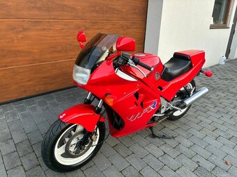 Honda Vfr700F 1986 - 4