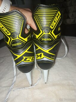 Chlapecké brusle na led, zn. CCM - 4