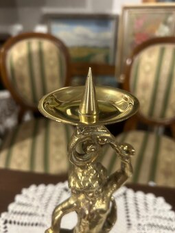 Luxusní starožitný mosazný svícen s andílkem - 4