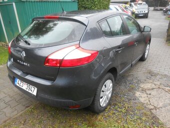 renault megan 1,6 /74kw benzin najeto 109t km rok 2011 - 4
