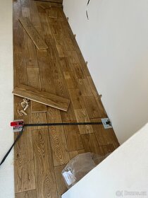 Dubová podlaha Starý dub rustik  + stopy po broukovy - 4