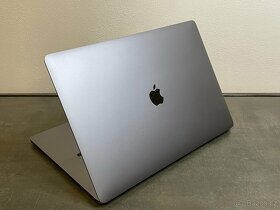 MacBook Pro 16" 2019 Space Gray i7 / 500GB - 4