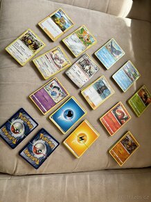 Original Pokémon kartičky + booster box - 4