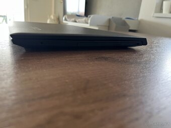 UltraBook Lenovo V110-15AST 15.6" HD-RAM 8GB-SSD-A9-9410 - 4