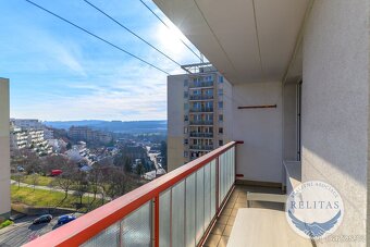 Zařízený byt 1+1 s krásným výhledem, 33 m² + 7 m² lodžie, Pr - 4