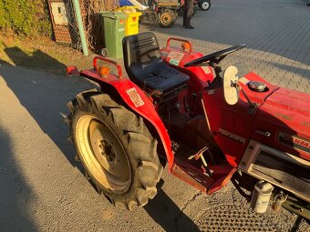 Malotraktor Yanmar YM2002D, japonský traktor - 4