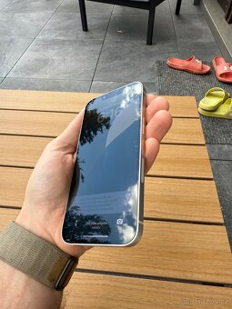 iPhone 13 128GB, bílá - 4