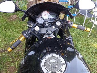 Honda VTR 1000 Firestorm - 4