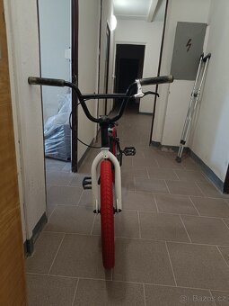 FREESTYLE BMX - 4