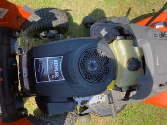 Zahradní traktůrek Husqvarna - 4