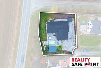 Prodej rodinného domu, 4+kk (91,3 m2) a 3+kk (65,6 m2) - Let - 4