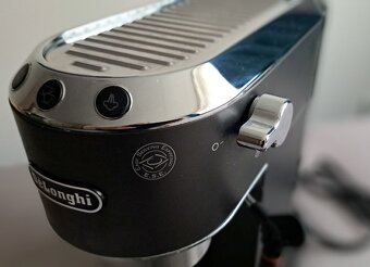 Pákový kávovar DeLonghi EC 685 (černý) - 4