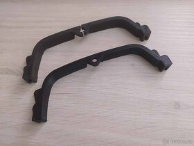 ČZ 350/472 (Jawa 632) - vymezovací díl krytu řetězu a víka - 4