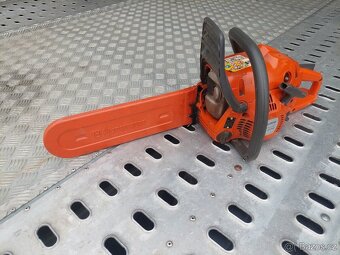 Husqvarna 236 x-torq motorová pila - 4