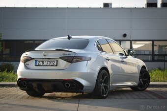 Alfa Romeo Giulia 2.0 Turbo Veloce AT AWD - AJ NA SPLÁTKY - 4