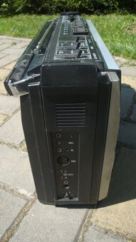 kazeťák JVC - 4
