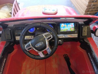 Dětské elektrické autíčko - 4