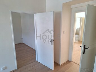 Prodej bytu 3+1, 60 m2, Praha 7 - Holešovice., ev.č. 00748 - 4