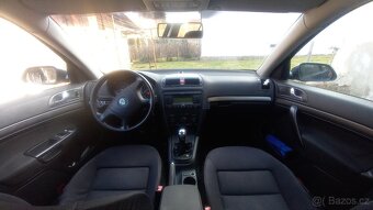 Škoda Octavia 2 combi 1.6 FSI - 4