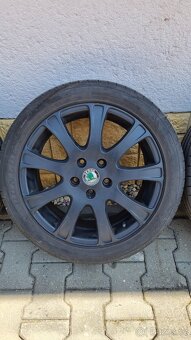 Prodám kola 5x112 r17 Octavia 2 - 4