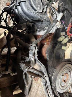 Motor Citroen xsara Picasso 1.6i 80kw 2006 - 4