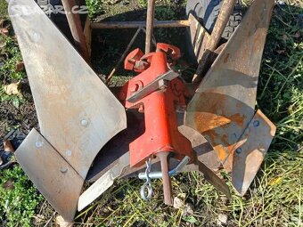 Prodám pluh obracák k malotraktorům tera vari - 4