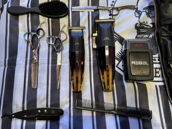 Kompletní sada pro barbera - clipper, trimmer, shaver, nůžky - 4