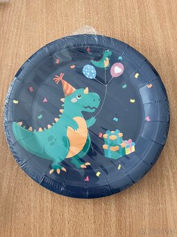 Sada na oslavu ,,dino,, 16 hostů - 4