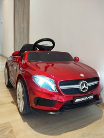 Elektrické autíčko mercedes  AMG - 4