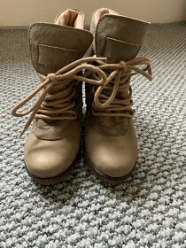 Kožené kotníkové boty na klínku, vel. 36, zn. SPM Shoes. - 4