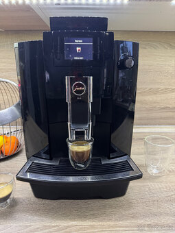 Profesionální kávovar JURA WE6 Piano Black - 4