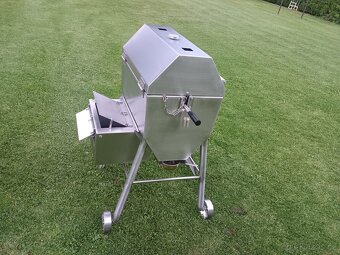 Nerezový gril s vnějším topeništěm - 4