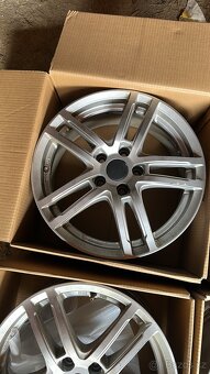 Alu kola DEZENT 7Jx17H2 ET49 5x112 - 4