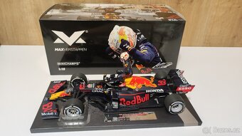 Max Verstappen 1:18 s figurkou - víťaz Monaco - 4