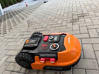 Robotická sekačka Worx Landroid M500 - 4