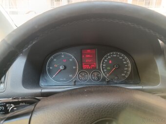Touran 2.0 TDI r.v 2008 - 4