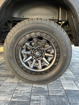 Ford F150 - 4