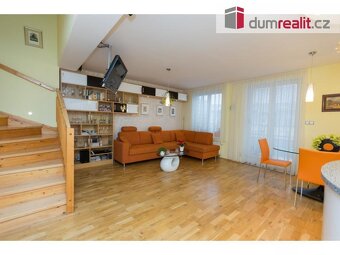 Světlý a prostorný mezonetový byt 4+kk, 125,44 m2 + terasy,  - 4