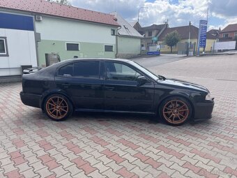 Škoda Octavia 1.8T RS AUQ (2002) - 4